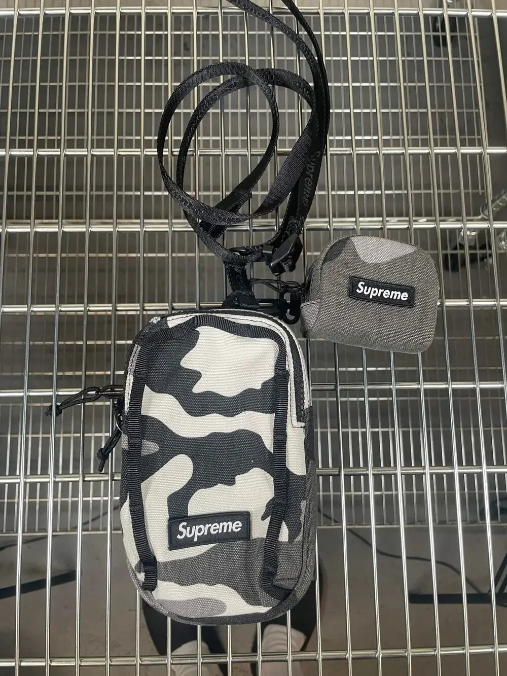 Supreme Camera Bag + Mini Pouch SS25 Camo